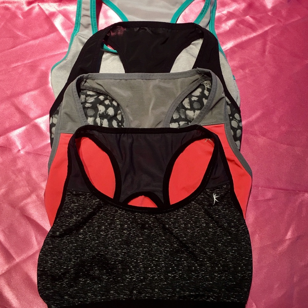 4 danskin sports bra medium never worn
